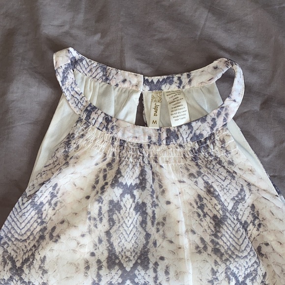 Tiered dress - Picture 3 of 6